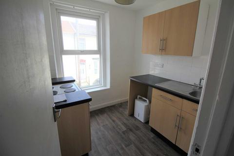 Studio to rent, Alma Street, Weston-super-Mare