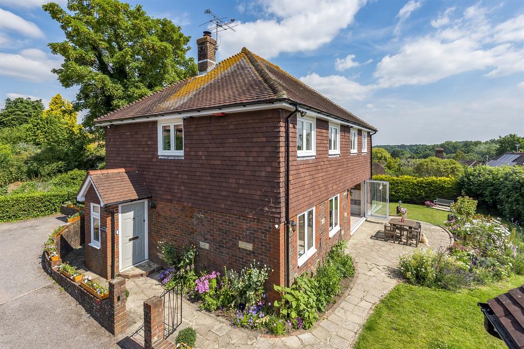The Street, Washington, West Sussex... 4 bed detached house £749,950