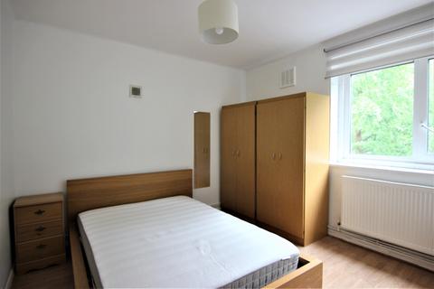 2 bedroom flat to rent, Southwood Court, Wynyatt Street, London, EC1V