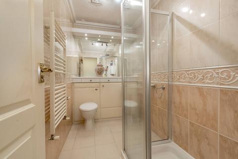 42 Bughtlin Park, Edinburgh, EH12 8UR