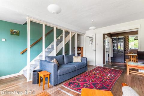 12 Heronsforde, London, W13 8JE