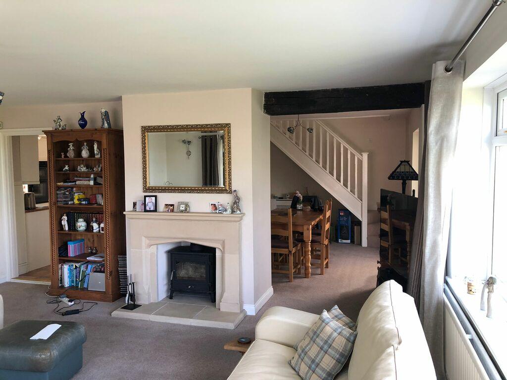 Lounge dining room.jpeg
