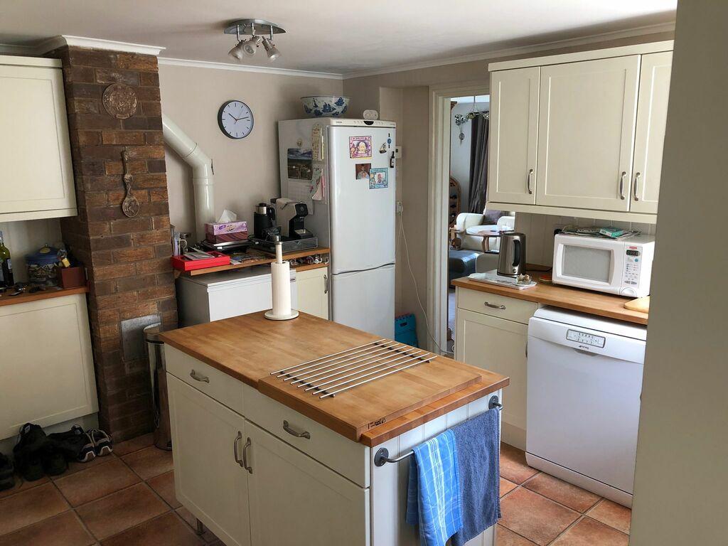 Kitchen 1.jpeg