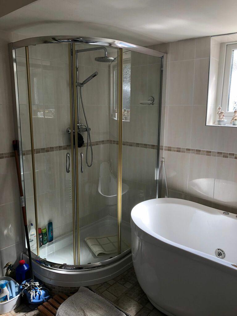 Bathroom shower.jpeg