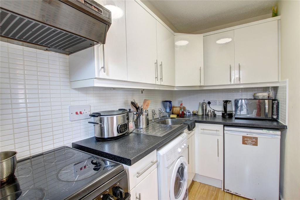Apartment in Newcastle upon Tyne, Tyne and Wear - View 3