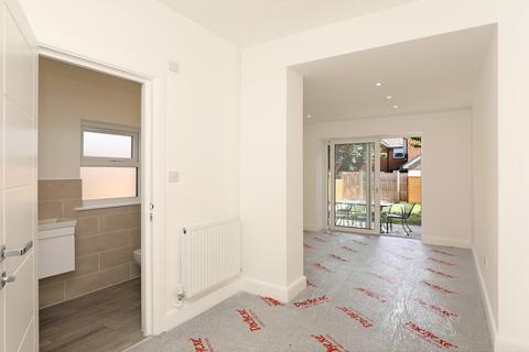 81a Boston Manor Road, Brentford, TW8 9JQ