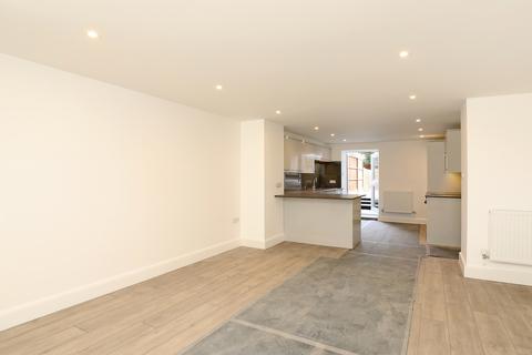 81a Boston Manor Road, Brentford, TW8 9JQ