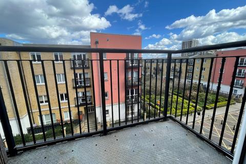 2 bedroom apartment to rent, Candle Street, Stepney Green, E1