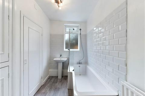 78 Lloyd Road, London, E17 6NR