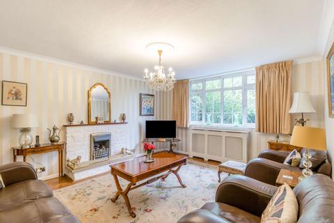 48 Beacon Way, Rickmansworth, WD3 7PE