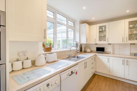 48 Beacon Way, Rickmansworth, WD3 7PE