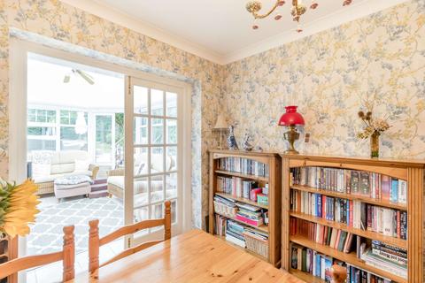 48 Beacon Way, Rickmansworth, WD3 7PE