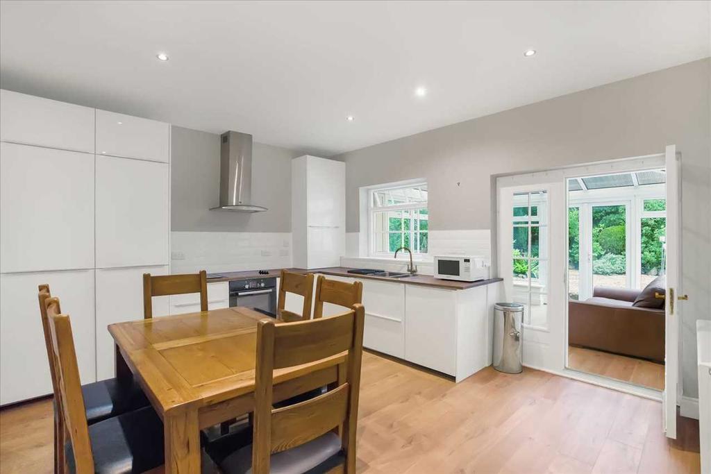 21 Campbell Street, Dollar FK14 7EX 2 bed terraced house £240,000