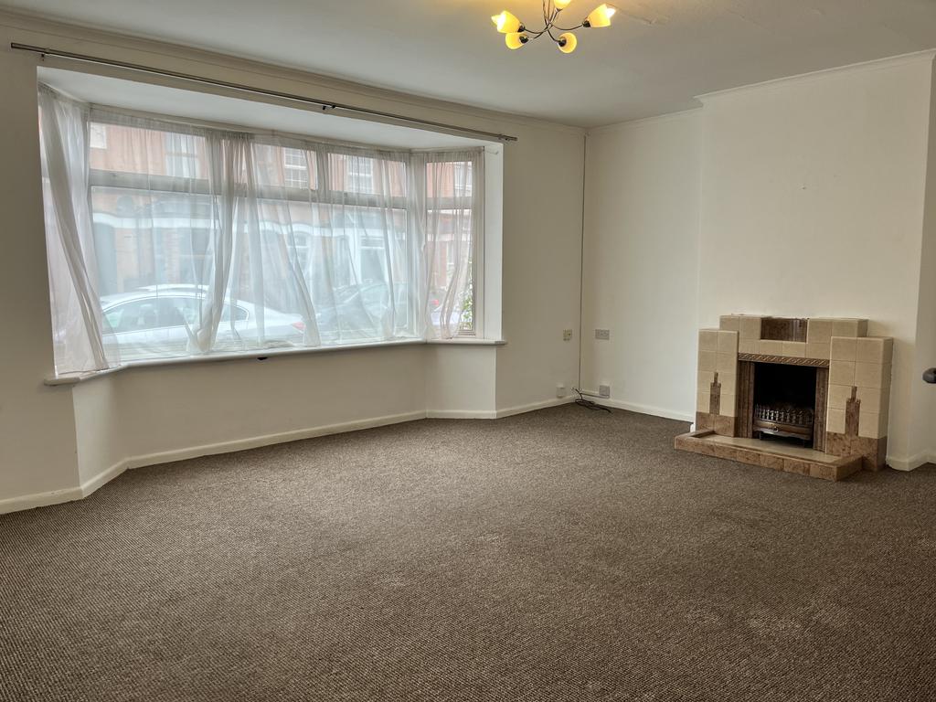 Albion Street, South Wigston 3 bed semidetached house £880 pcm (£203 pw)