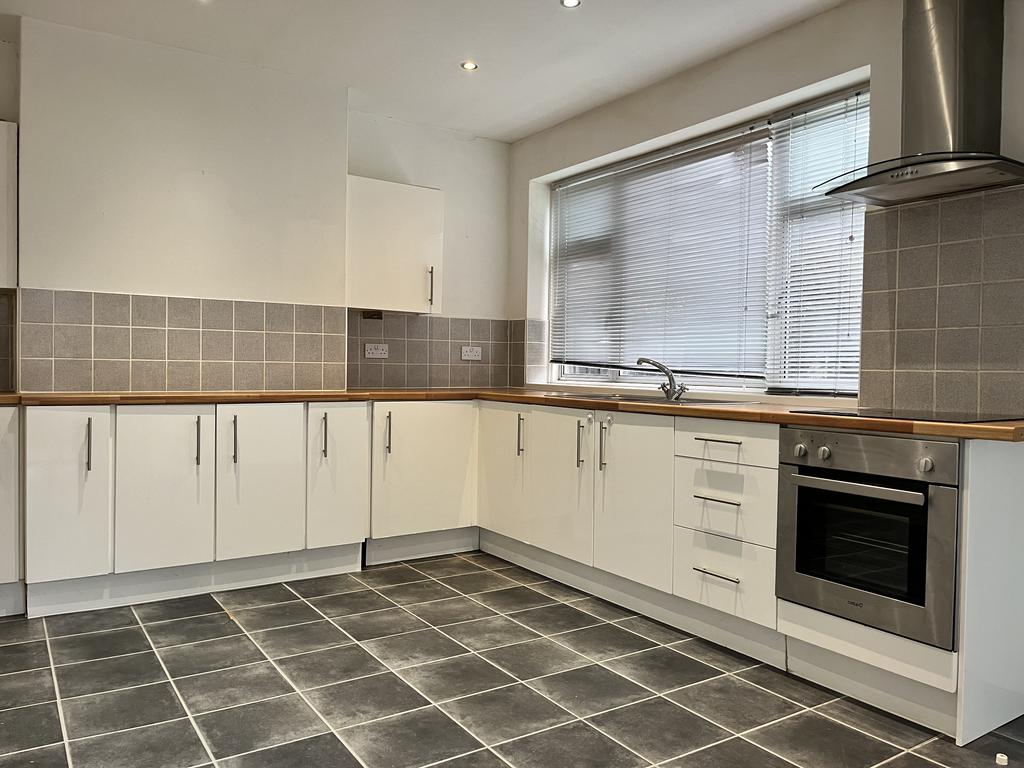 Albion Street, South Wigston 3 bed semidetached house £880 pcm (£203 pw)