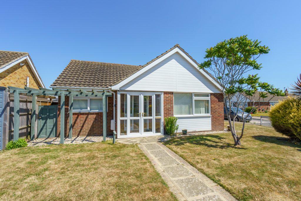 Abbottsbury, Pagham, Bognor Regis... 2 bed detached bungalow £375,000