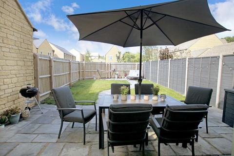 16 Vanguard Way, Moreton-in-marsh, GL56 0FN