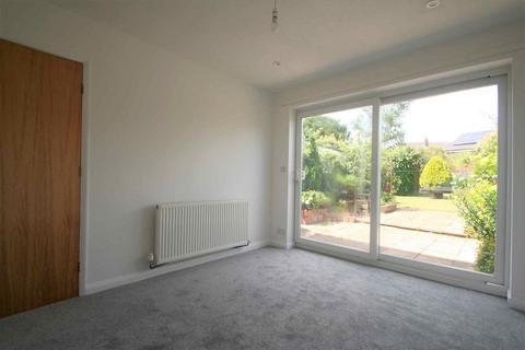 3 bedroom house to rent, Brookmead Drive
