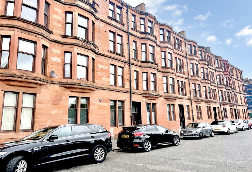 Govan Road, Glasgow 2 bed flat £75,000