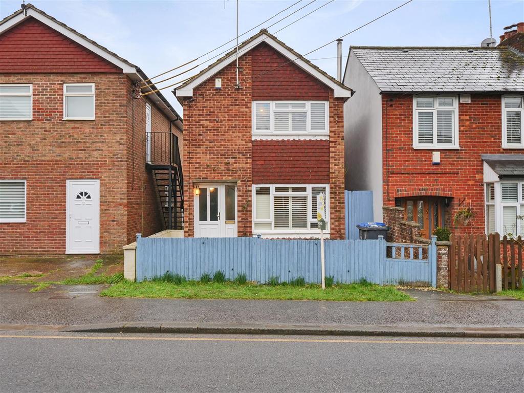 Valebridge Road, Burgess Hill, Sussex, RH15 3 bed detached house £375,000