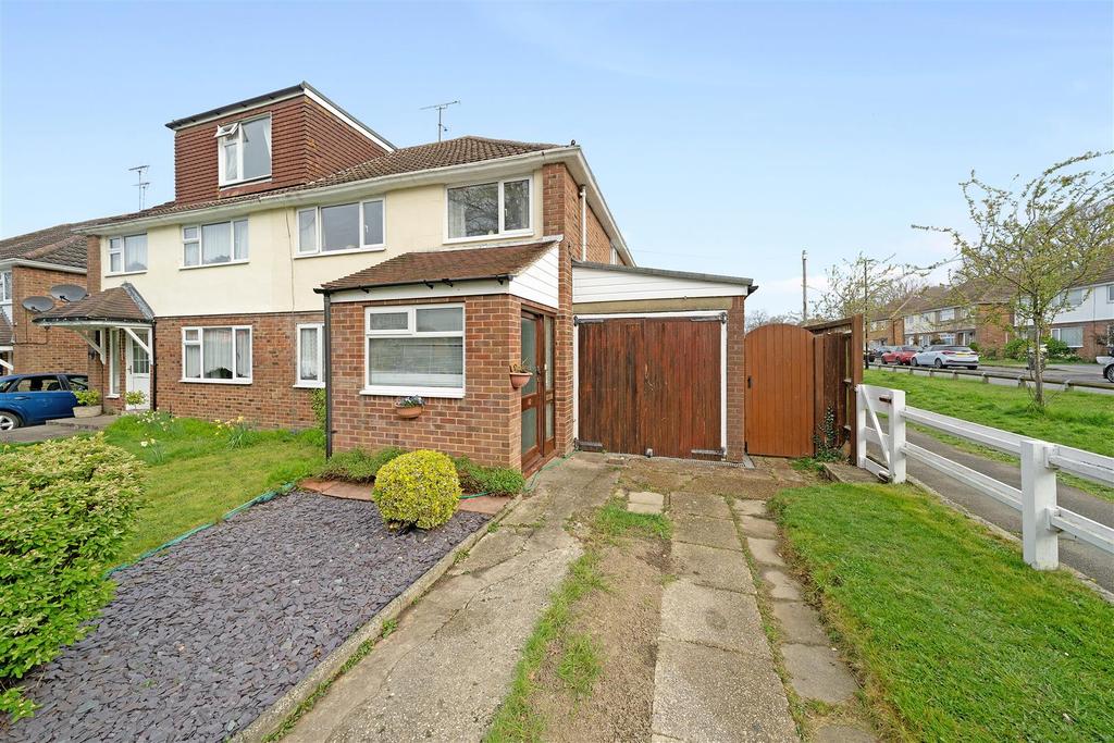 Chanctonbury Road, Burgess Hill, West Sussex, RH15 3 bed semidetached house £390,000