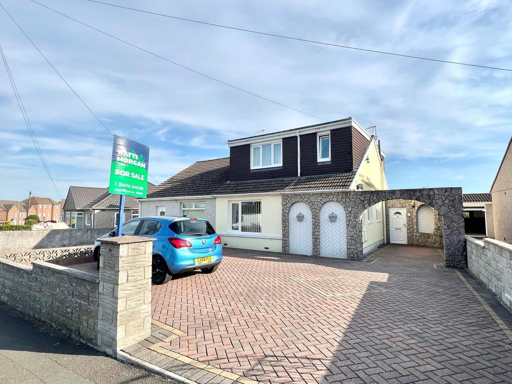 31 Merlin Crescent, Cefn Glas, Bridgend County Borough, CF31 4QW 3 bed