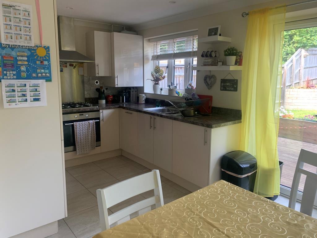 Willowbank, Witney, OX28 3 bed terraced house £362,000