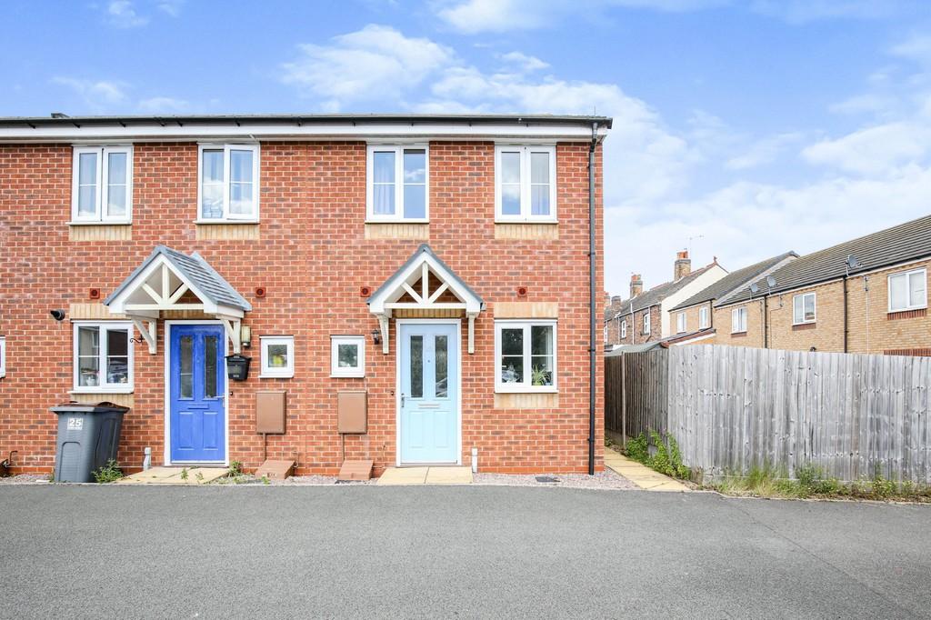 Avenue, Nuneaton 2 bed end of terrace house £59,500