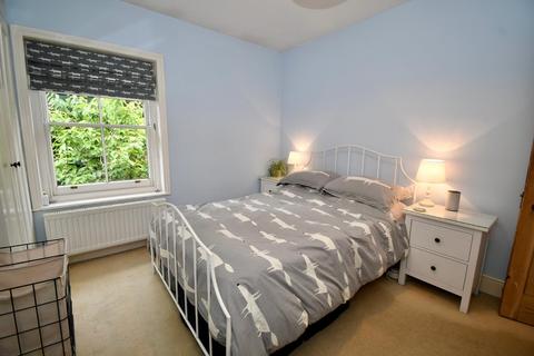 27 Eashing Lane, Godalming, GU7 2JZ