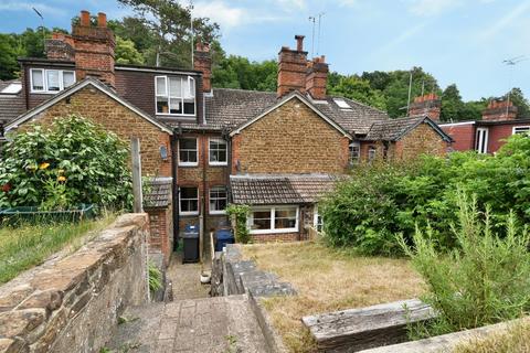 27 Eashing Lane, Godalming, GU7 2JZ