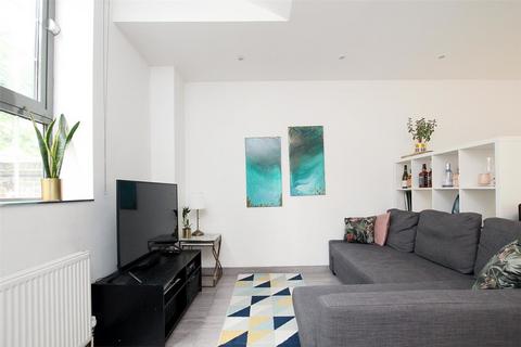 1 bedroom apartment to rent, Gallery Apartments, Commercial Road, Whitechapel, London, E1