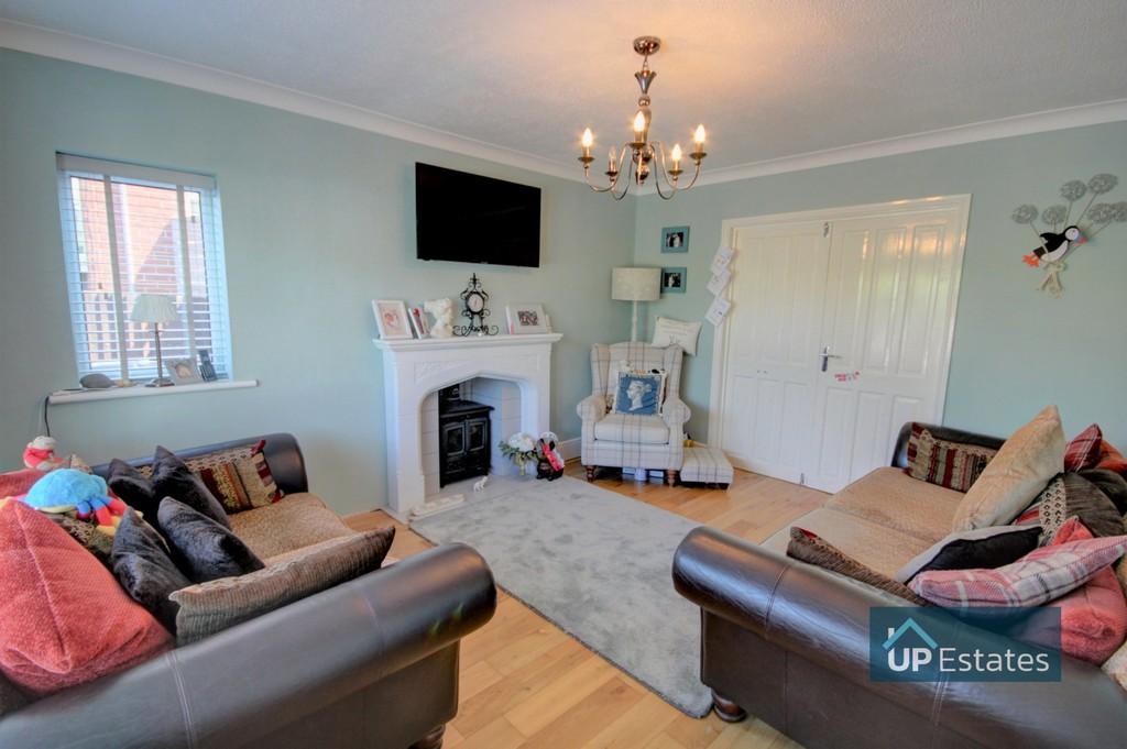 Forresters Road, Burbage, Hinckley 3 bed semidetached bungalow for