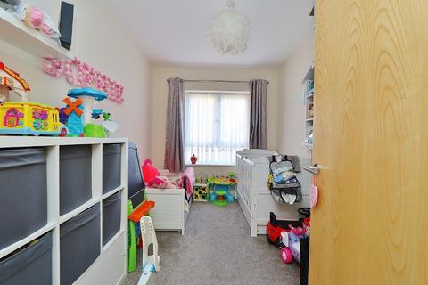 49 Bakery Close, Romford, RM6 5AN
