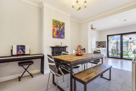 19 Tennyson Road, London, SW19 8SH
