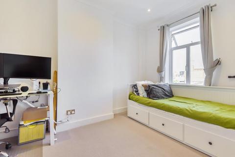 19 Tennyson Road, London, SW19 8SH