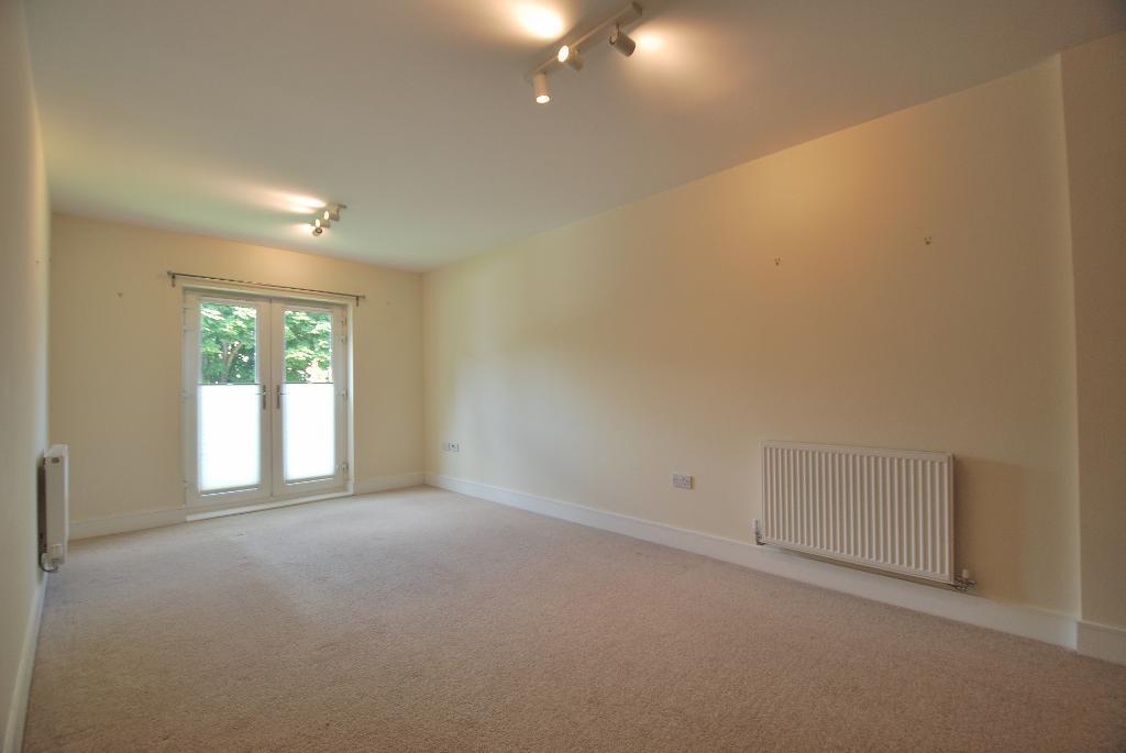 Golden Manor, Hanwell, London, W7 3EG 2 bed flat £1,500 pcm (£346 pw)