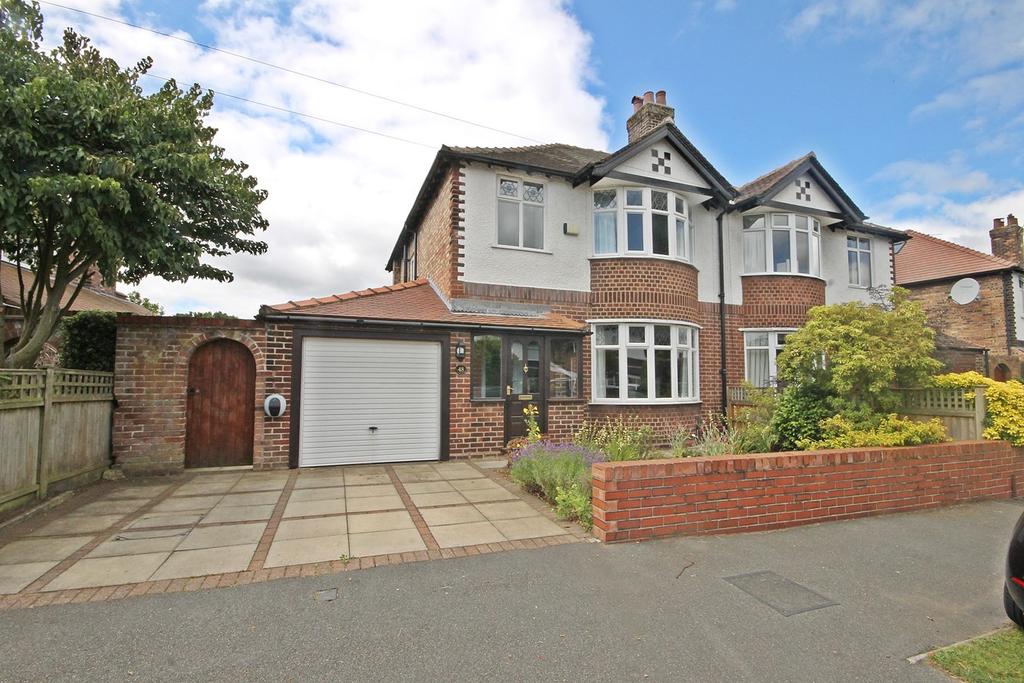 Middlehurst Road, Grappenhall, Warrington, WA4 3 bed semidetached