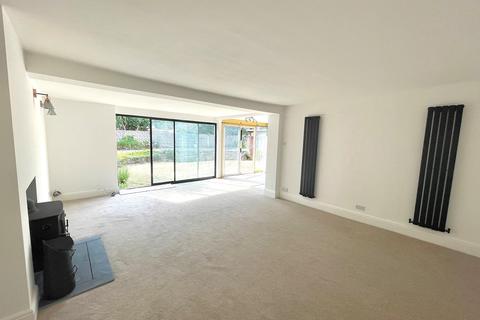 26 Brooks Road, Formby, Liverpool, L37 2JL