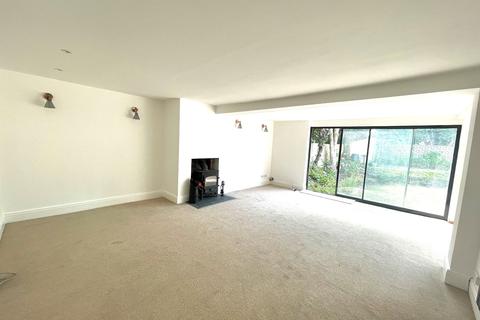 26 Brooks Road, Formby, Liverpool, L37 2JL