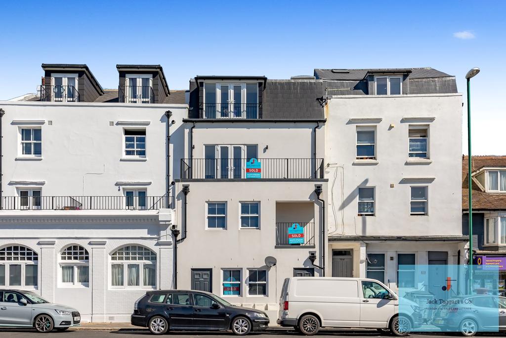 Brighton Road, ShorehambySea, BN43 Block of apartments for sale £