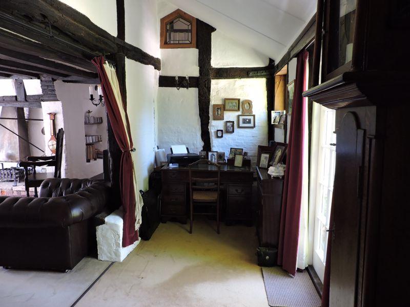 Photo 25