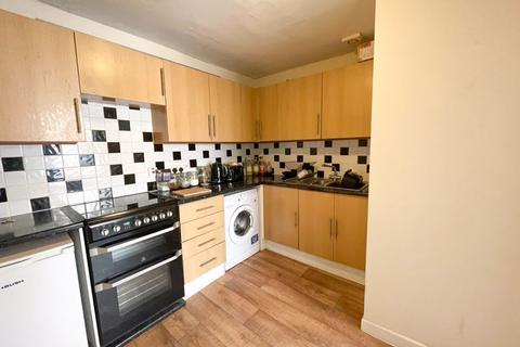 15b High Street, Shepton Mallet, BA4 5AA
