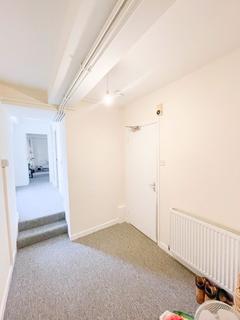 15b High Street, Shepton Mallet, BA4 5AA