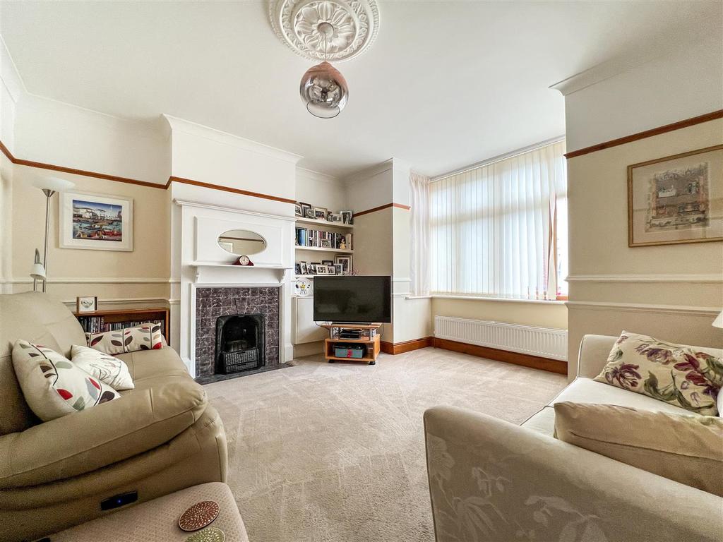 Highgrove Road, Baffins, Portsmouth 3 bed terraced house £325,000