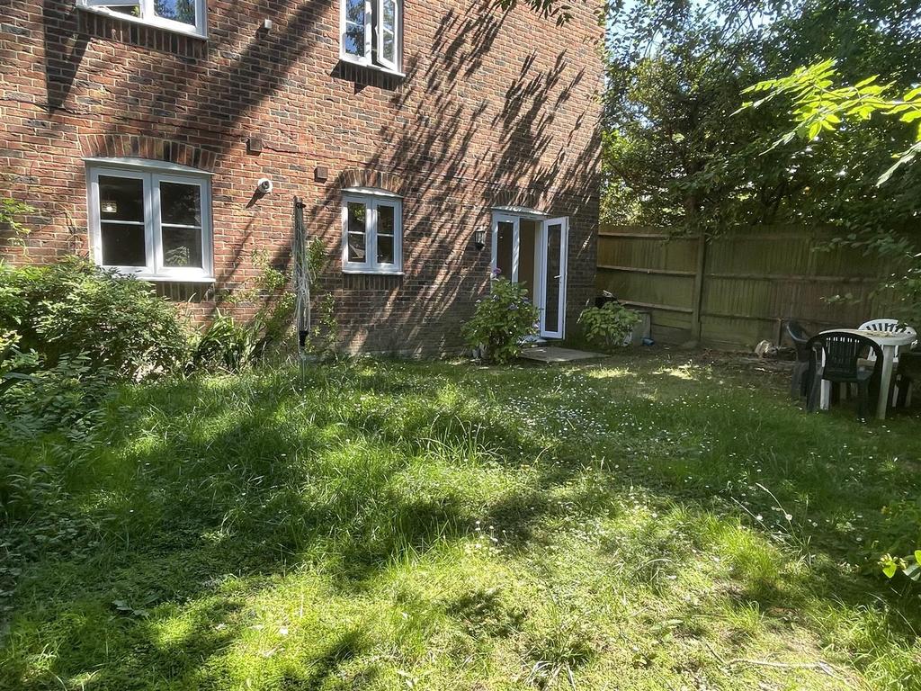 Station Road Heathfield 2 Bed Flat 235 000 station-road-heathfield-2-bed-flat-235-000