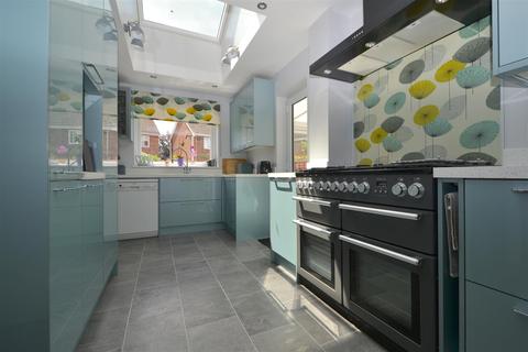 19 Bronsil Drive, Malvern, WR14 1LR