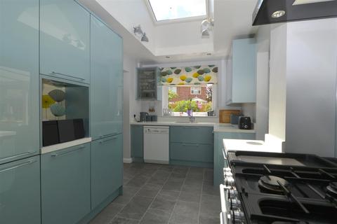 19 Bronsil Drive, Malvern, WR14 1LR
