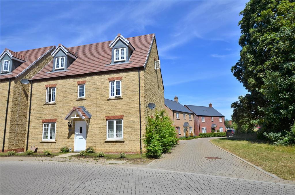 Redcar Road, Bicester 5 bed detached house £550,000