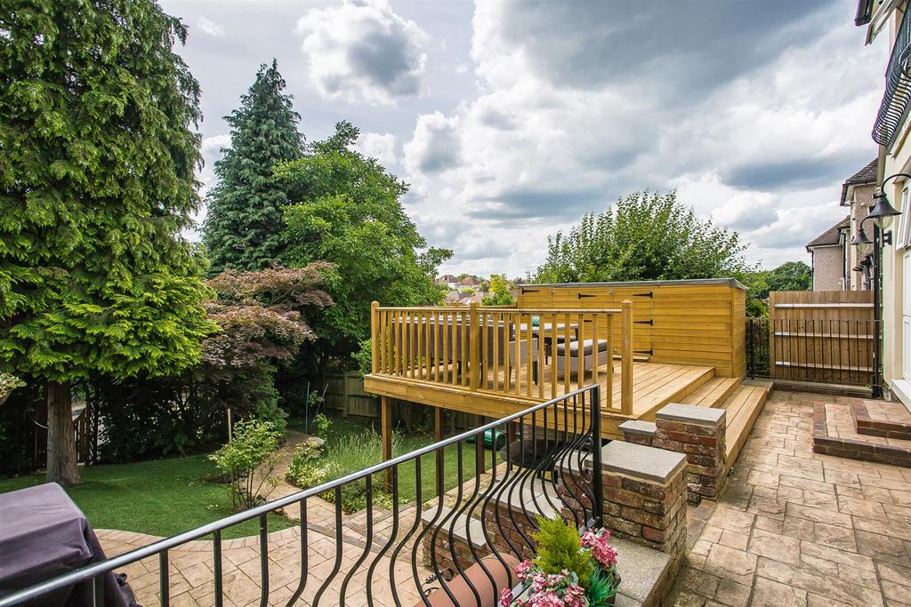 Bramley Road, Cheam, Sutton 1 bed apartment £1,450 pcm (£335 pw)