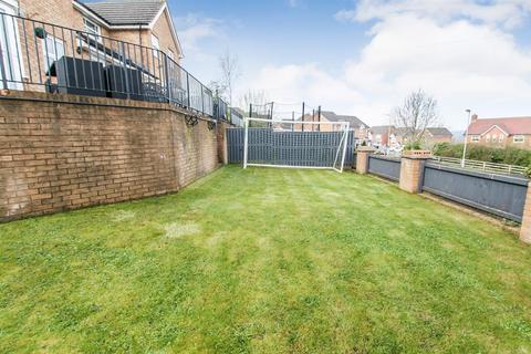 8 Bale Drive, Bradford, BD10 8WX
